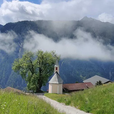 Haus Lukasser *